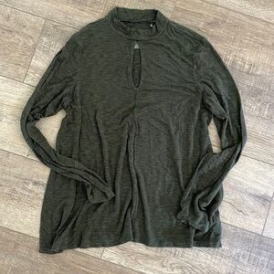 AMERICAN EAGLE L TOP NEW